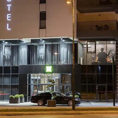 Ibis Styles Новы Сонч